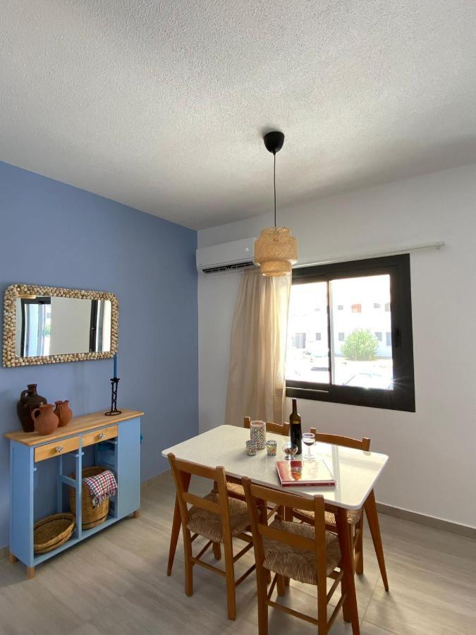 Apartament Shades Of Blue Apartment. *