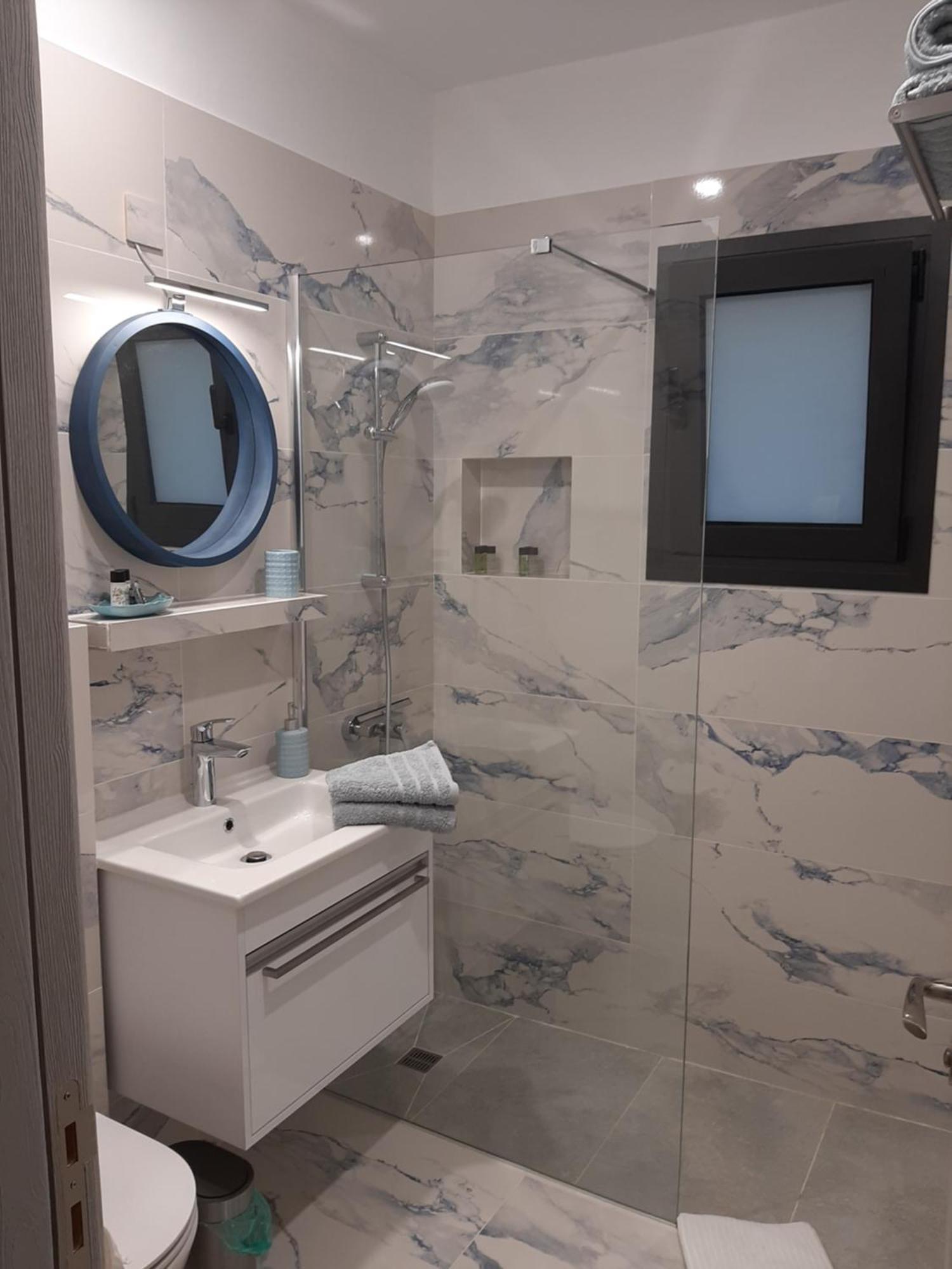 Shades Of Blue Apartment. דירה *